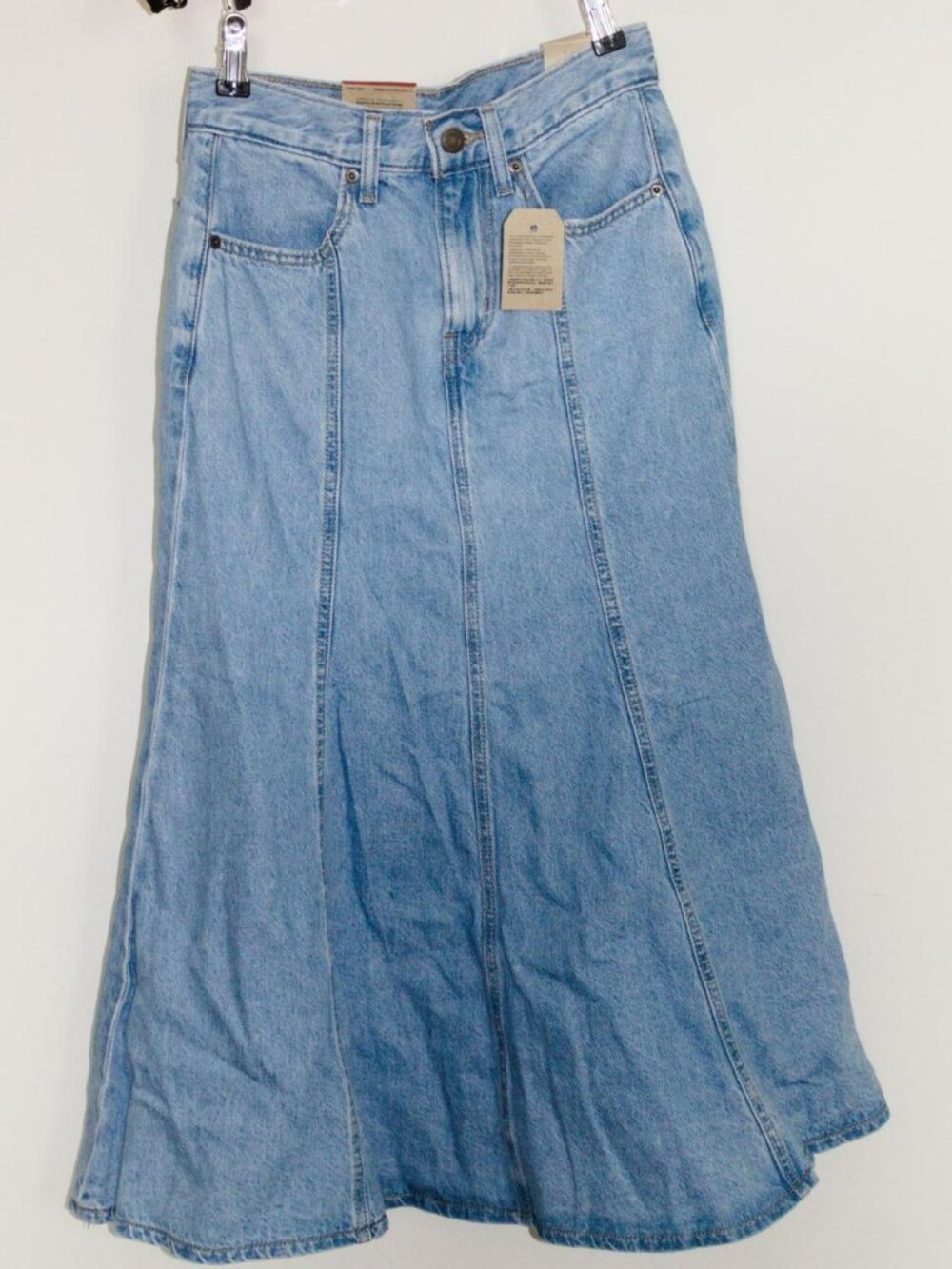 Levi's size 24 Fit and Flare Denim Skirt Medium Blue Wash